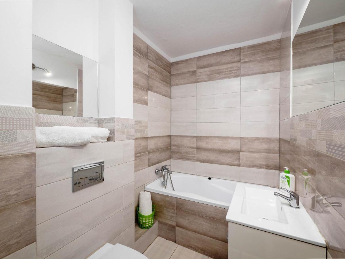 Sweet Honey Mieszkanie W Plocku Apartment Екстериор снимка